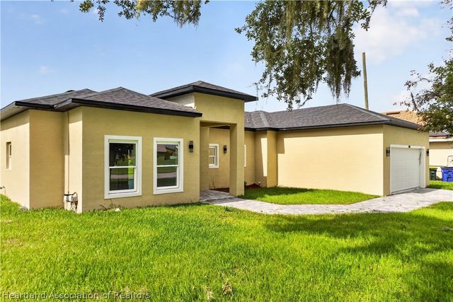 6741 Heavitree Drive, Sebring, FL 33876