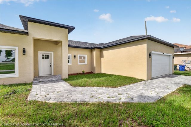 6741 Heavitree Drive, Sebring, FL 33876