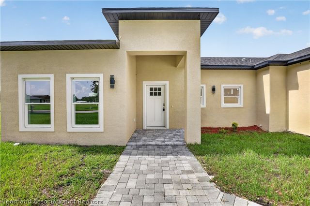 6741 Heavitree Drive, Sebring, FL 33876