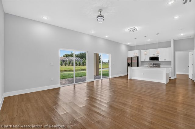 6741 Heavitree Drive, Sebring, FL 33876