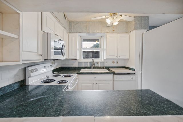 5811 Sandhurst Lane A, Dallas, TX 75206