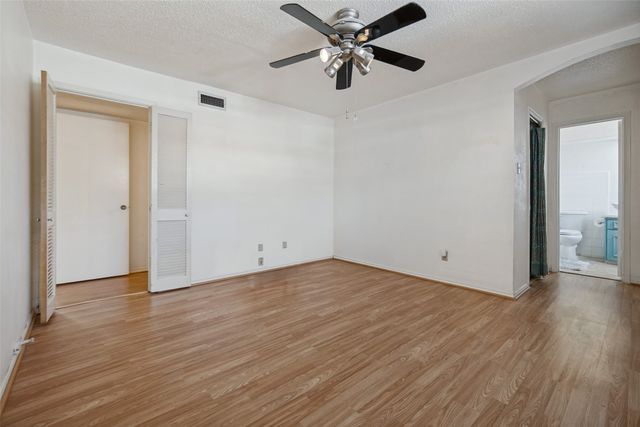 5811 Sandhurst Lane A, Dallas, TX 75206