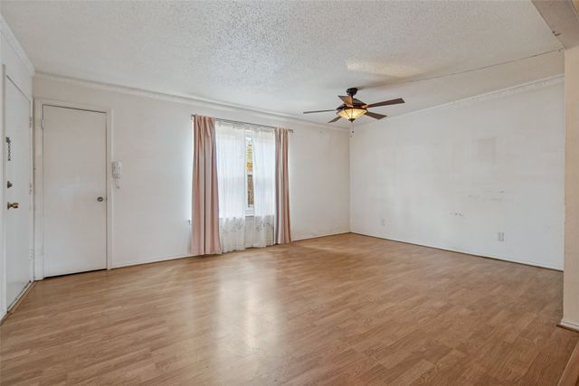 5811 Sandhurst Lane A, Dallas, TX 75206