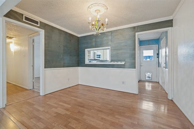 5811 Sandhurst Lane A, Dallas, TX 75206