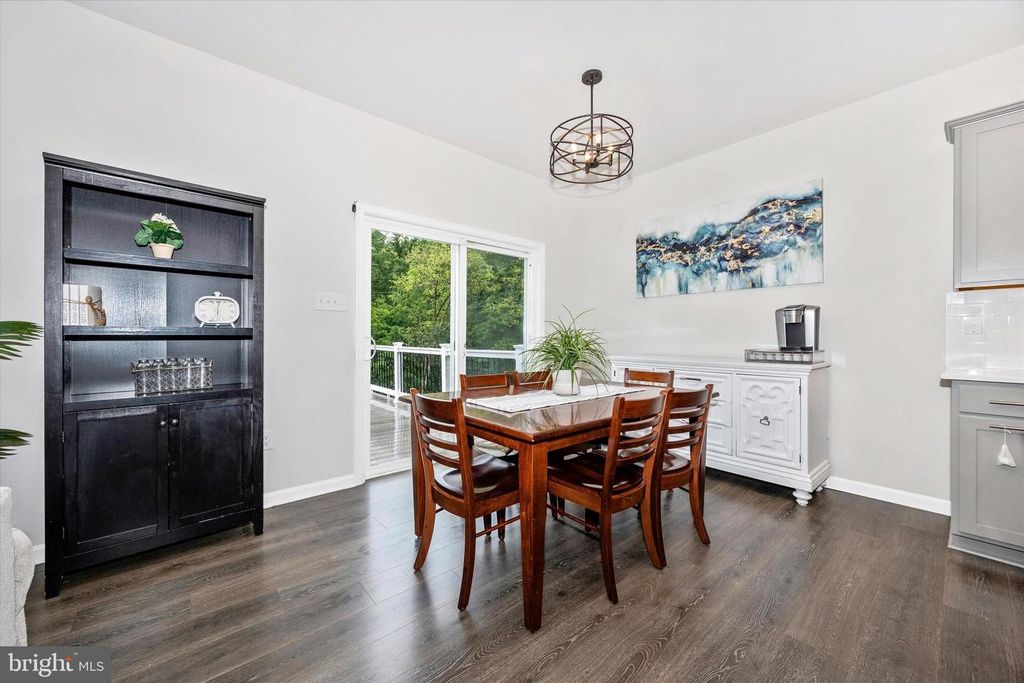 Image 11 of property listing at 5613 ZOE LN, Frederick, MD 21704