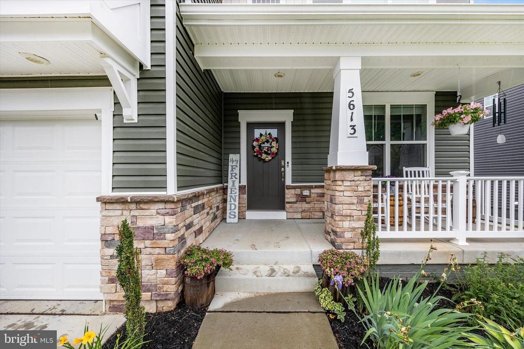 Image 2 of property listing at 5613 ZOE LN, Frederick, MD 21704