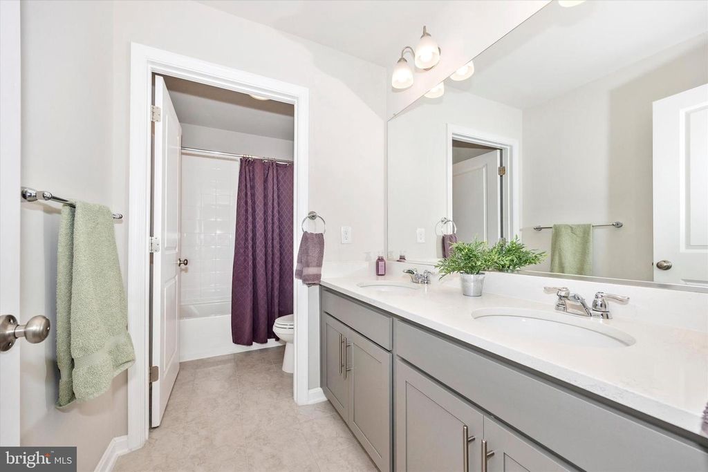 Image 23 of property listing at 5613 ZOE LN, Frederick, MD 21704