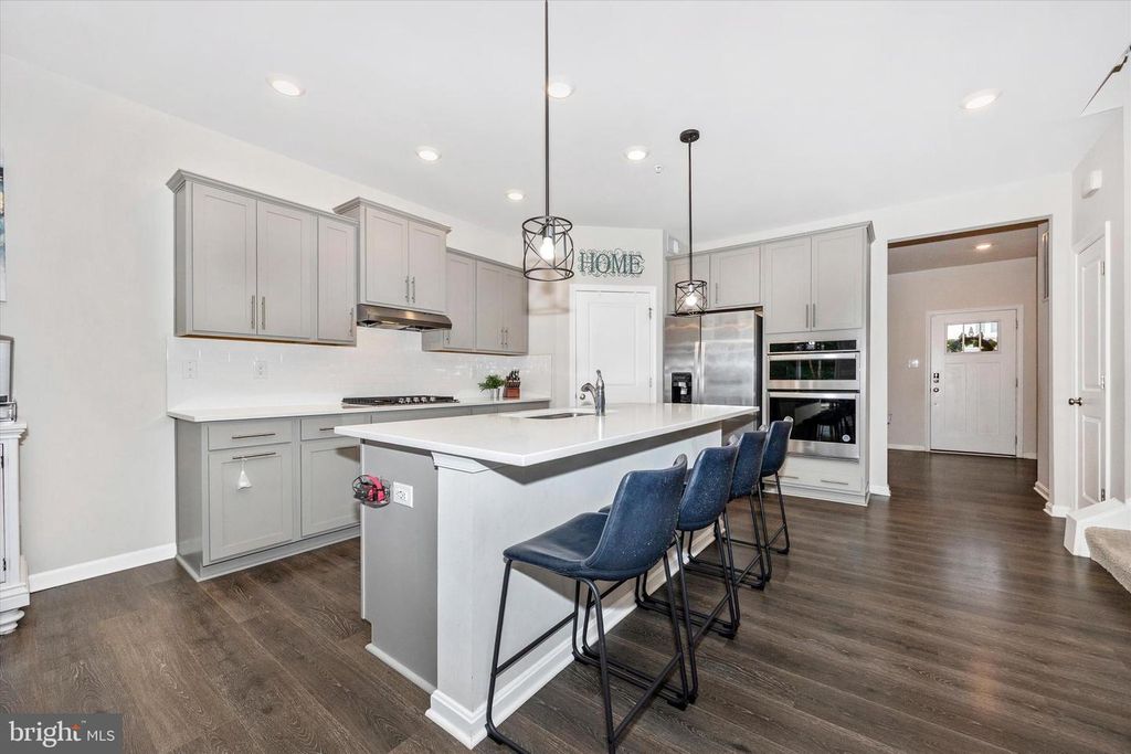 Image 9 of property listing at 5613 ZOE LN, Frederick, MD 21704