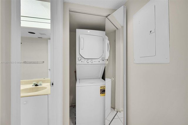 1604 Abaco Dr B3, Coconut Creek, FL 33066