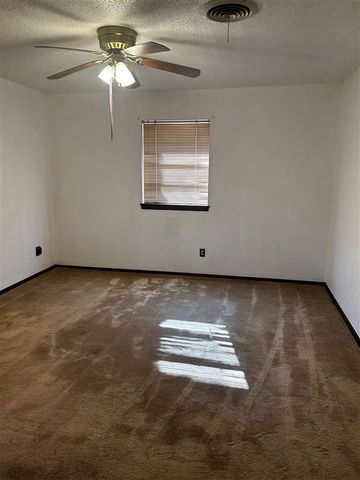 6121 NW Cheyenne Ave, Lawton, OK 73505