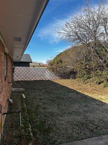 6121 NW Cheyenne Ave, Lawton, OK 73505