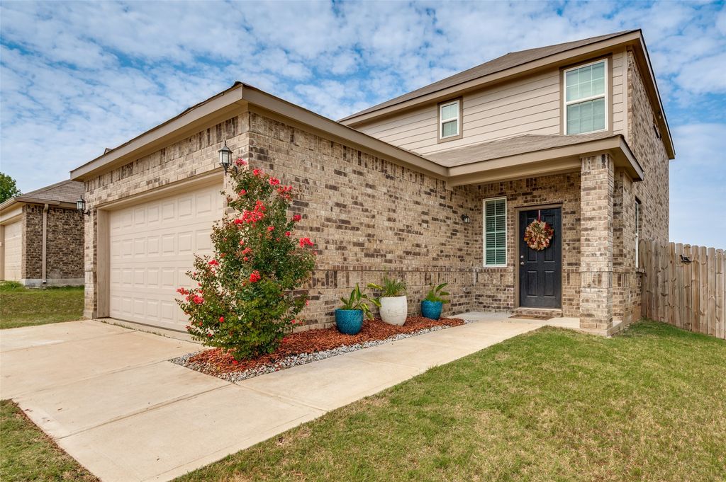1206 Starling Lane, Ennis, TX 75119