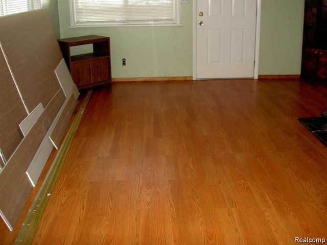 36617 Herman Street, Romulus, MI 48174