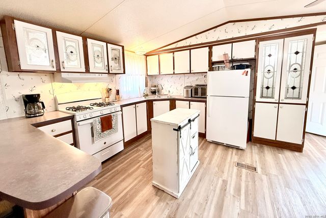 721 Oak Dr, Bandera, TX 78003