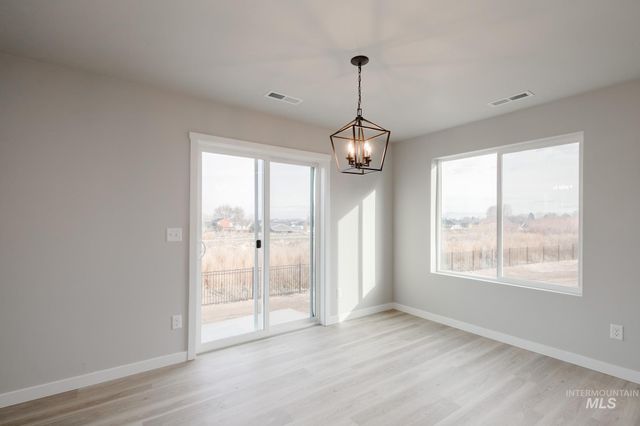 3840 E Jamestown Dr, Nampa, ID 83686