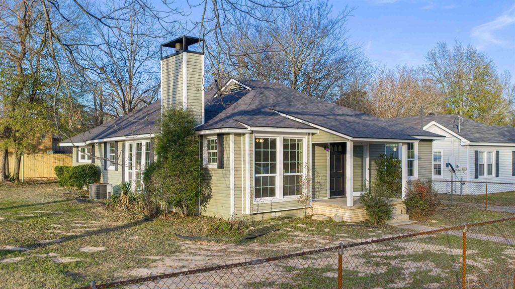 803 Hazel St., Kilgore, TX 75662