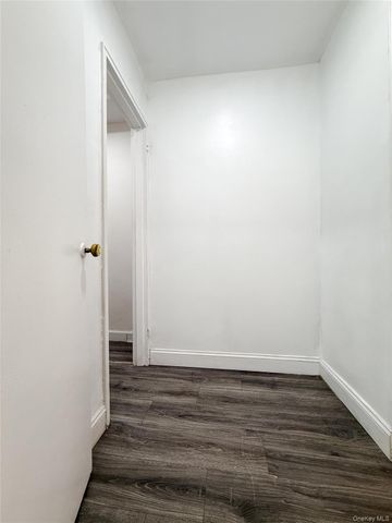 510 Dubois Avenue 6A, Valley Stream, NY 11581