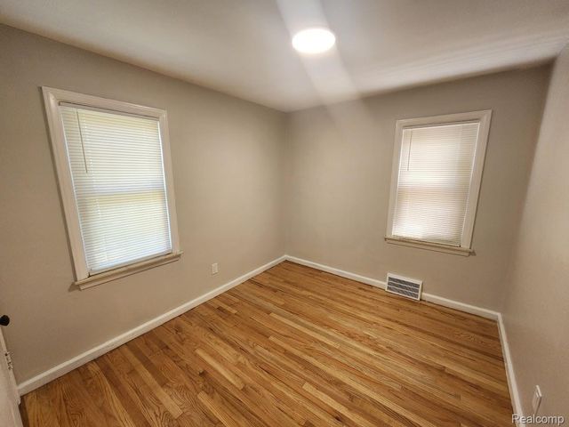 19552 Hamburg Street, Detroit, MI 48205