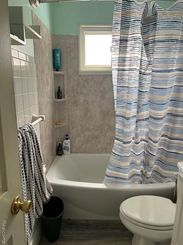 3734 Craig Drive, Flint, MI 48506