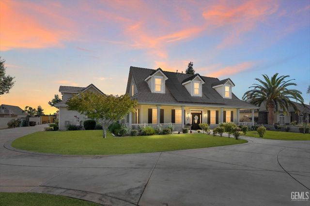 15112 Sunnybank Avenue, Bakersfield, CA 93314