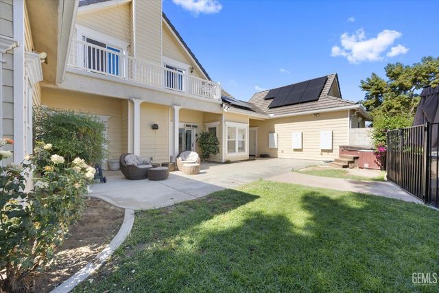 15112 Sunnybank Avenue, Bakersfield, CA 93314