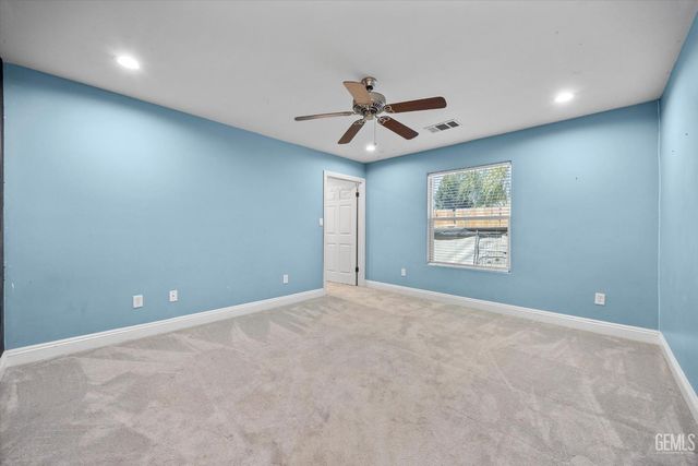 15112 Sunnybank Avenue, Bakersfield, CA 93314