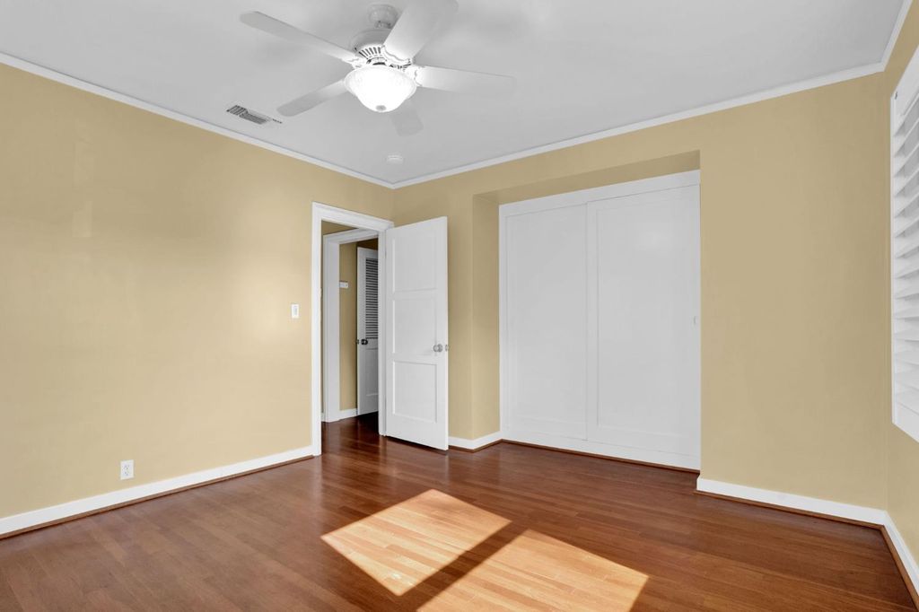 Image 13 of property listing at 741 E Rialto Ave, Fresno, CA 93704