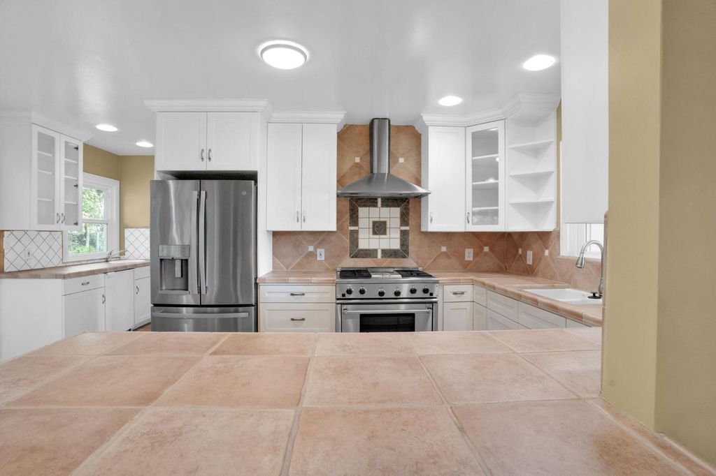 Image 23 of property listing at 741 E Rialto Ave, Fresno, CA 93704