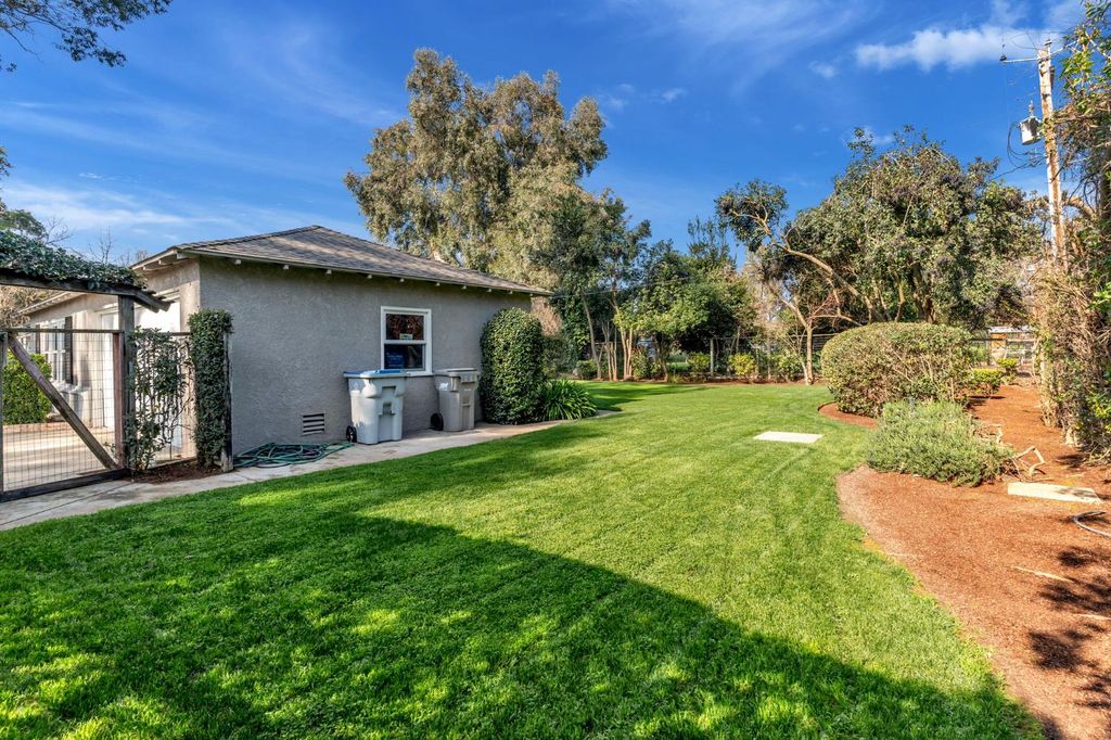 Image 30 of property listing at 741 E Rialto Ave, Fresno, CA 93704