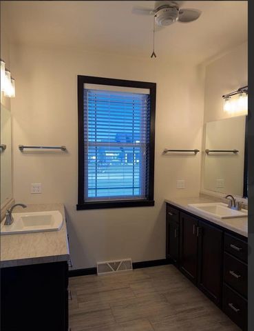 1774 APPLEWOOD DRIVE, De Pere, WI 54115
