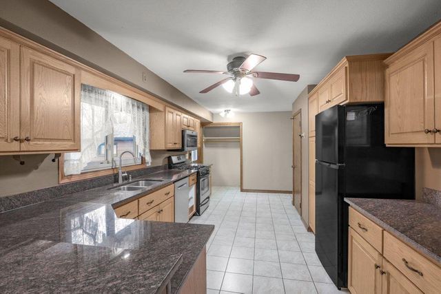 2318 10th Avenue S, Saint Cloud, MN 56301