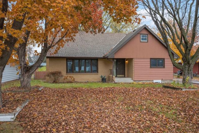 2318 10th Avenue S, Saint Cloud, MN 56301