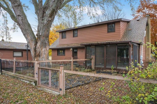 2318 10th Avenue S, Saint Cloud, MN 56301