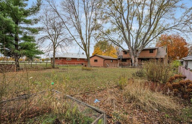 2318 10th Avenue S, Saint Cloud, MN 56301