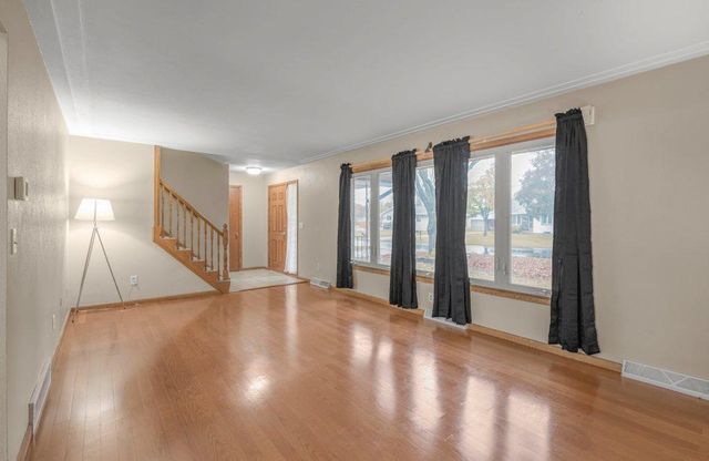 2318 10th Avenue S, Saint Cloud, MN 56301