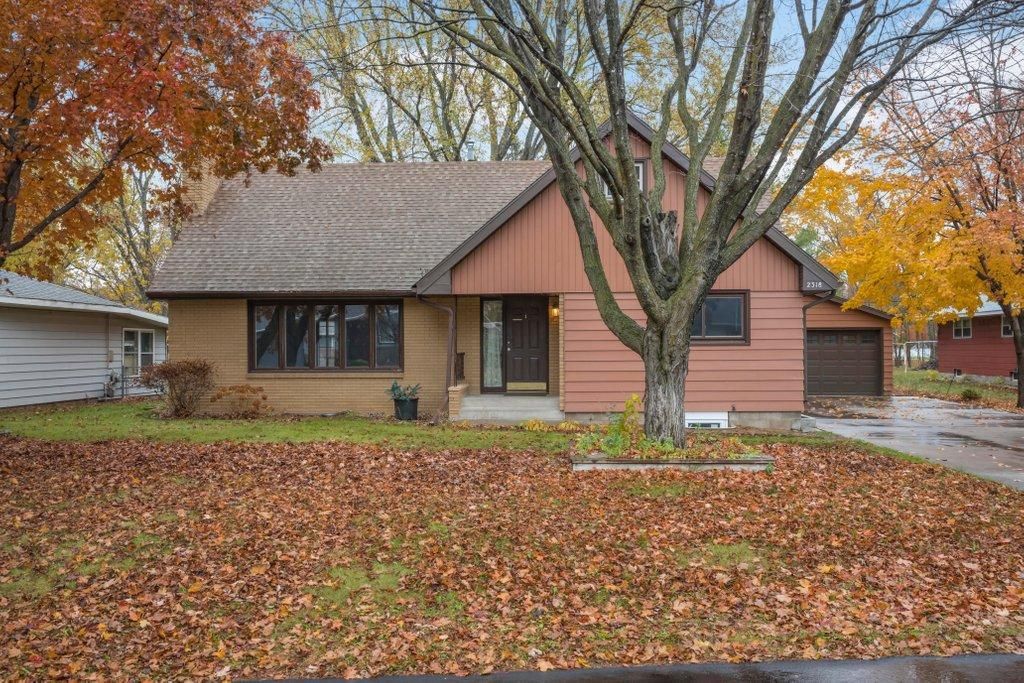 2318 10th Avenue S, Saint Cloud, MN 56301