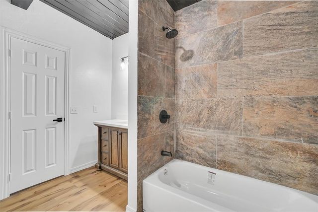 1212 Louanna Lane, Altus, OK 73521