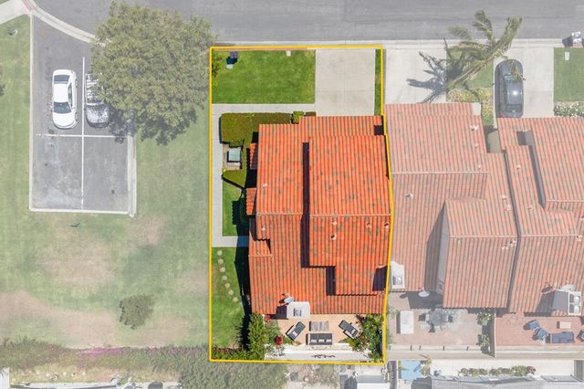 7895 Shell Circle, Huntington Beach, CA 92648