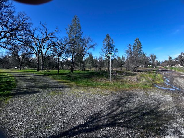 0000 Witch Way, Redding, CA 96003