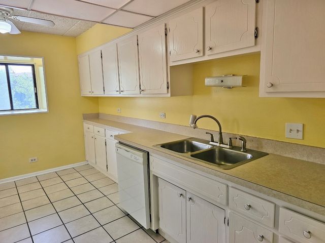 4845 137th Street C19, Crestwood, IL 60418