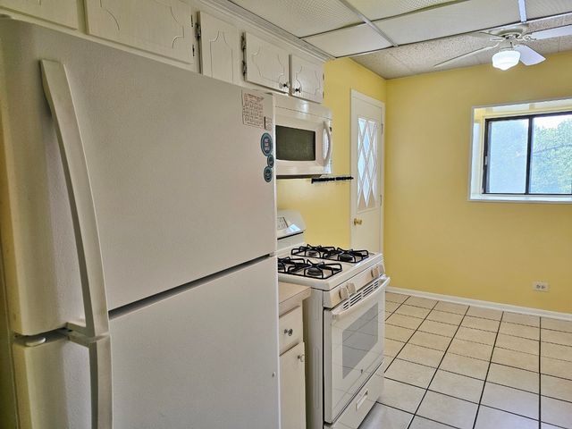 4845 137th Street C19, Crestwood, IL 60418