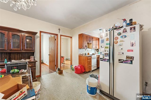 22 Arthur Street, Clifton, NJ 07011