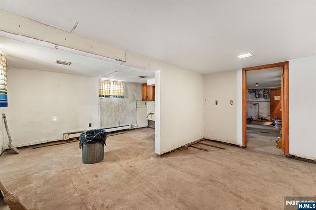 22 Arthur Street, Clifton, NJ 07011