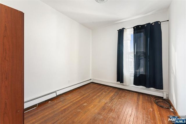 22 Arthur Street, Clifton, NJ 07011