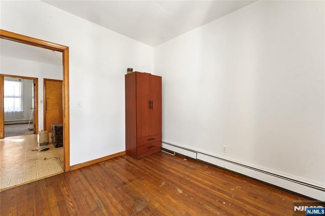 22 Arthur Street, Clifton, NJ 07011