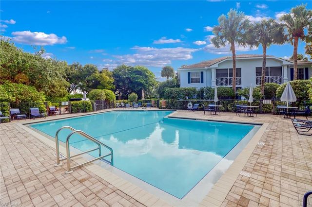 7108 Barrington CIR # 101, Naples, FL 34108