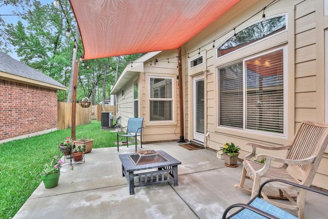 7 Cypress Bayou Court, The Woodlands, TX 77382