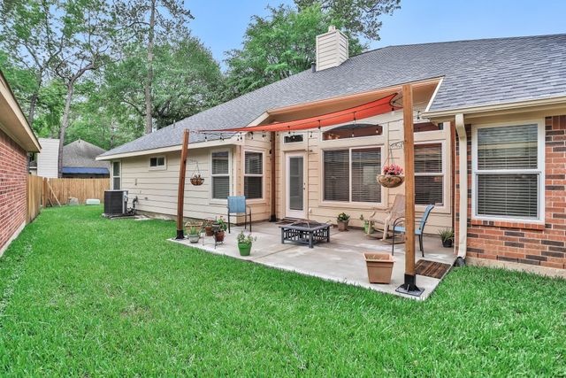 7 Cypress Bayou Court, The Woodlands, TX 77382