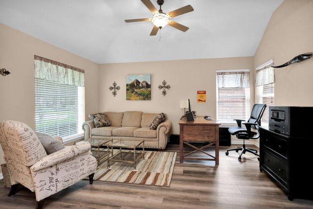 7 Cypress Bayou Court, The Woodlands, TX 77382