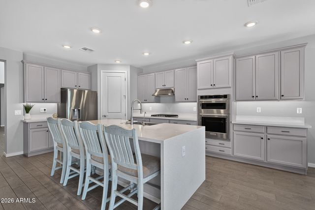 17255 W DIANA Avenue, Waddell, AZ 85355